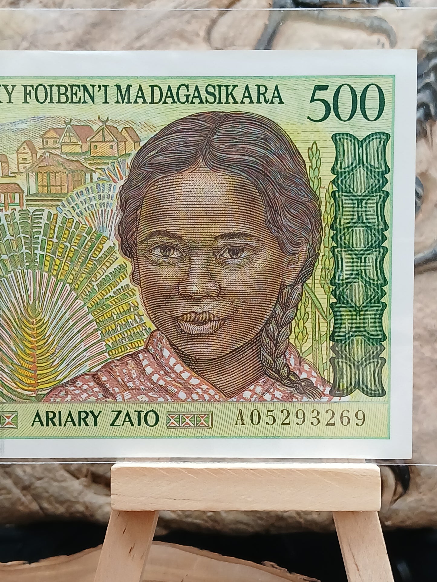 500 Madagascars francs . 1994