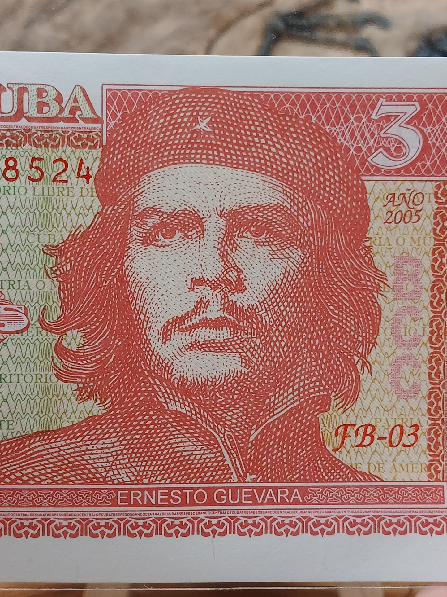 3 pesos cuba . 2005