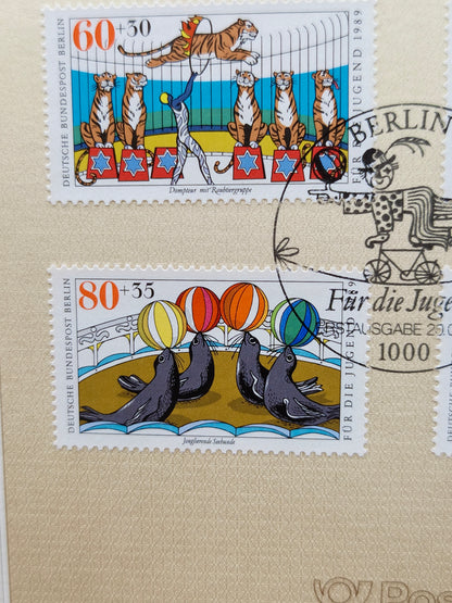 The Colorful World of the Circus: "Für die Jugend 1989" Series
