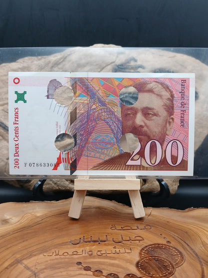 200 cents francs . France 1999