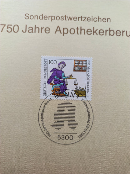 Tradition of Healing: 750 Years of the Apothecary Profession