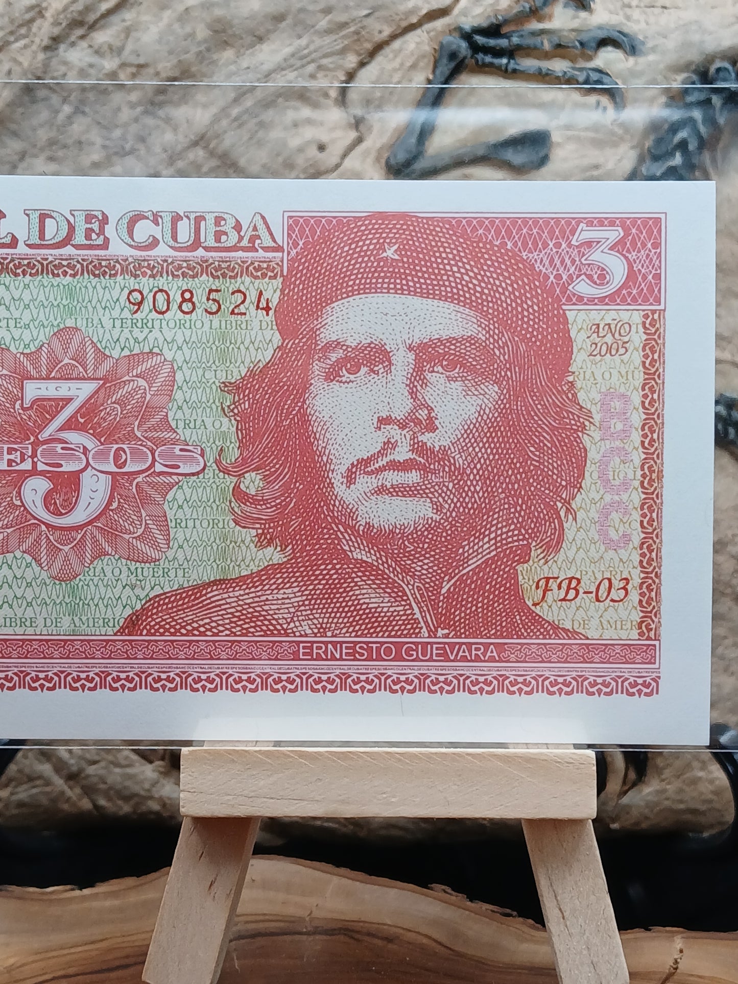 3 pesos cuba . 2005