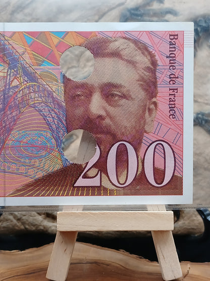 200 cents francs . France 1999