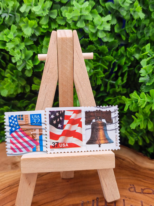 Collection of 30 Vintage USA Postage Stamps